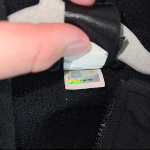 The North Face 95 Retro Denali Jacket - Picture 6 of 10